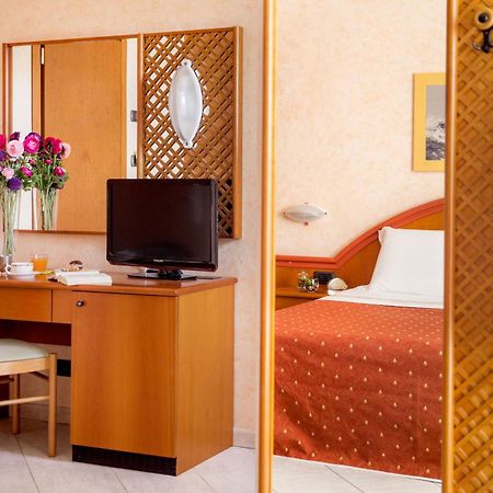 Hotel Gabriella Диано-Марина Экстерьер фото