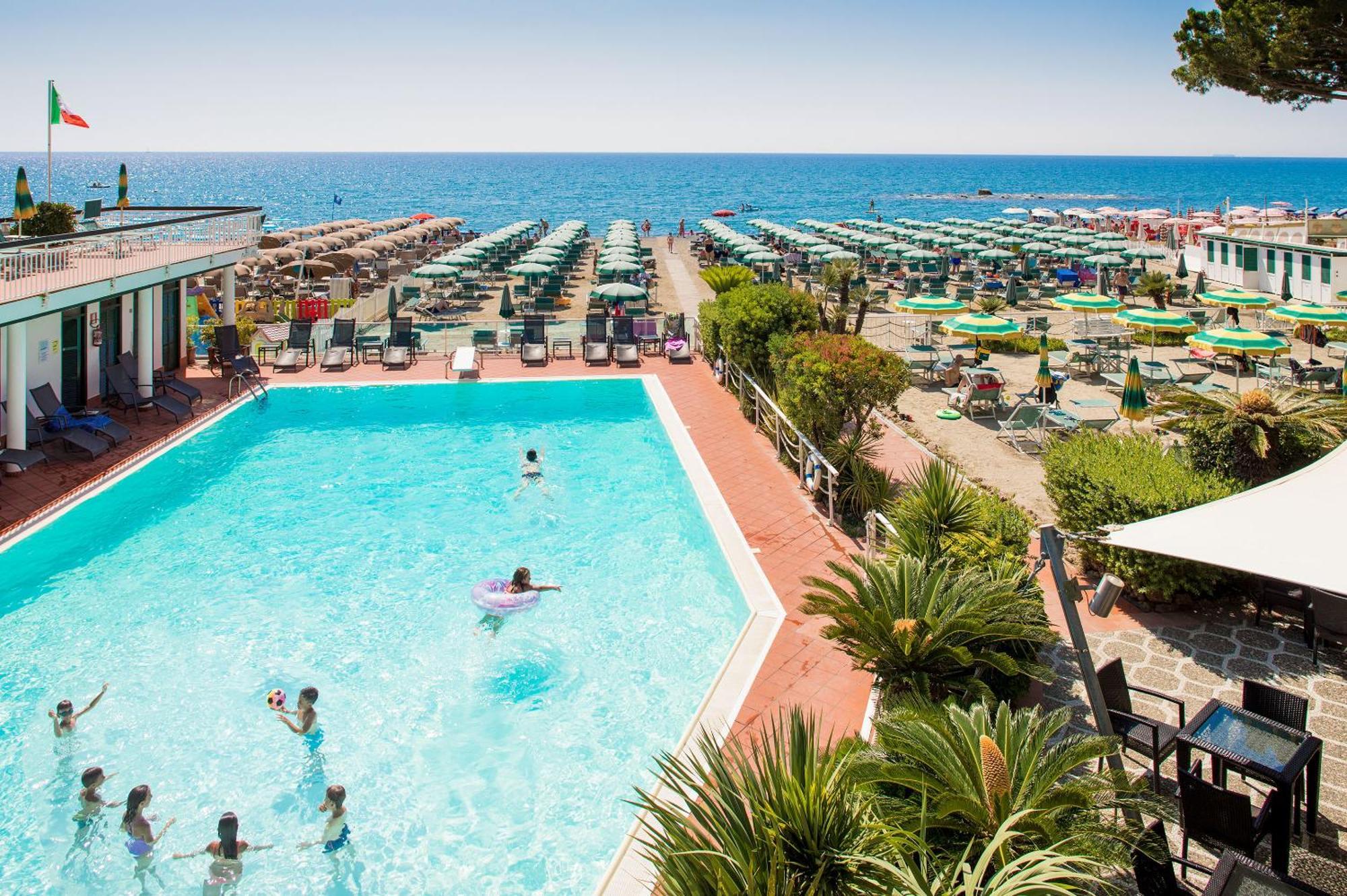 Hotel Gabriella Диано-Марина Экстерьер фото